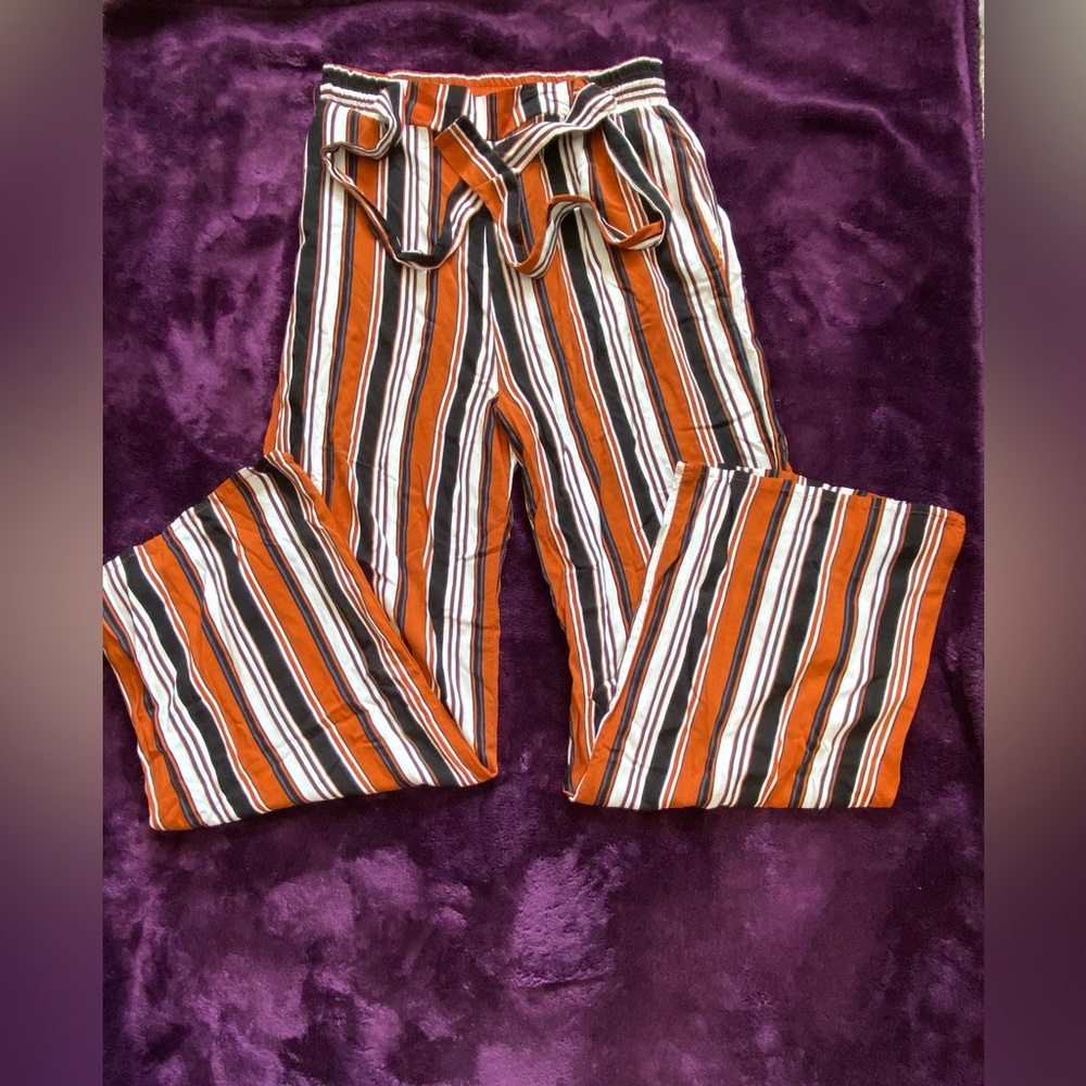 Stripped flare bottoms
